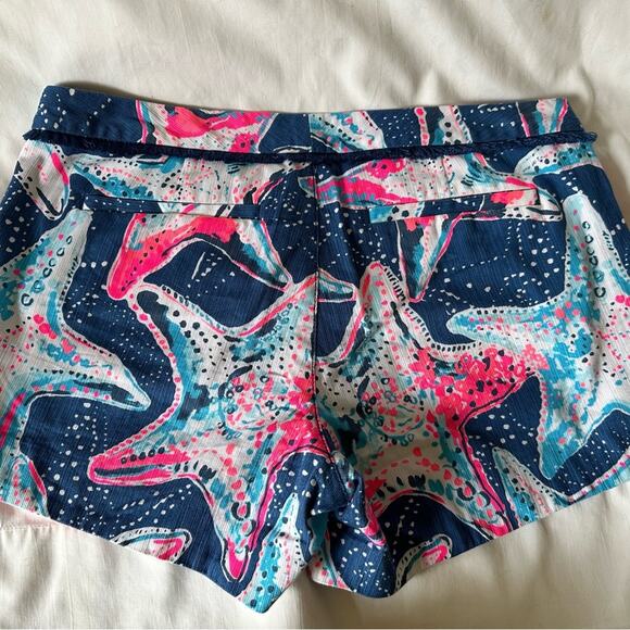 Lilly Pulitzer Indigo Star Struck Adie Shorts Sz 2‎ - Perfect condition - Picture 2 of 10